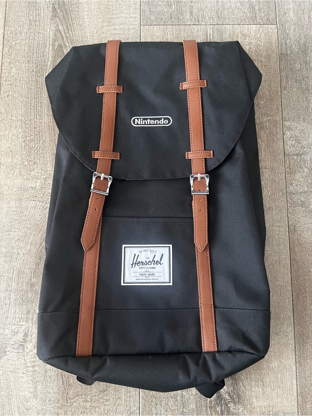 Nintendo Employee Exclusive Herschel Retreat Black Backpack 19.5L New with tags